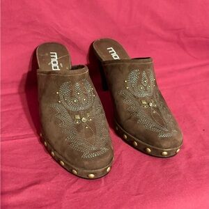 Moda Spana Brown Suede Mule Heels